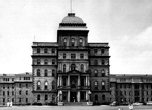 the-haunting-history-of-the-trans-allegheny-lunatic-asylum